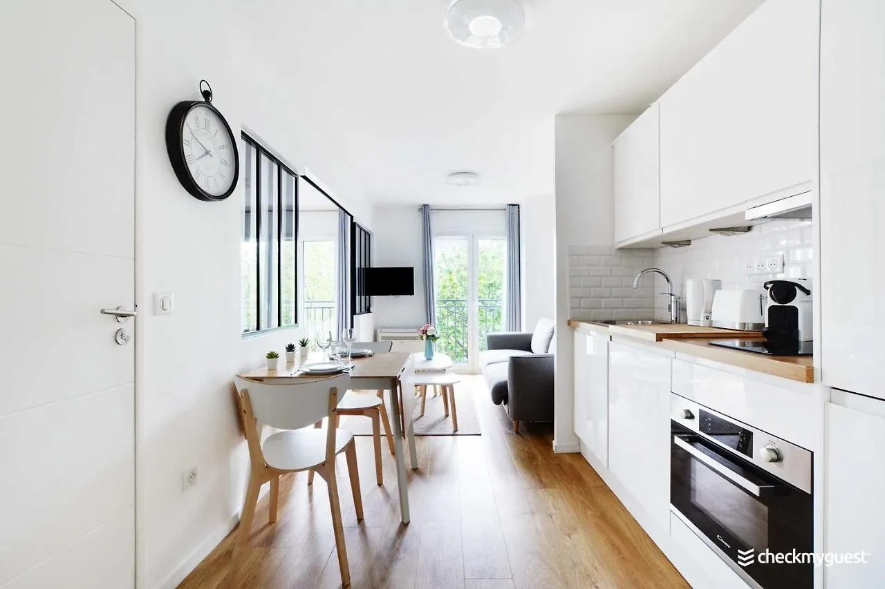 Cosy Apartment 4 - Sacree Coeur Montmartre Paris 0*,